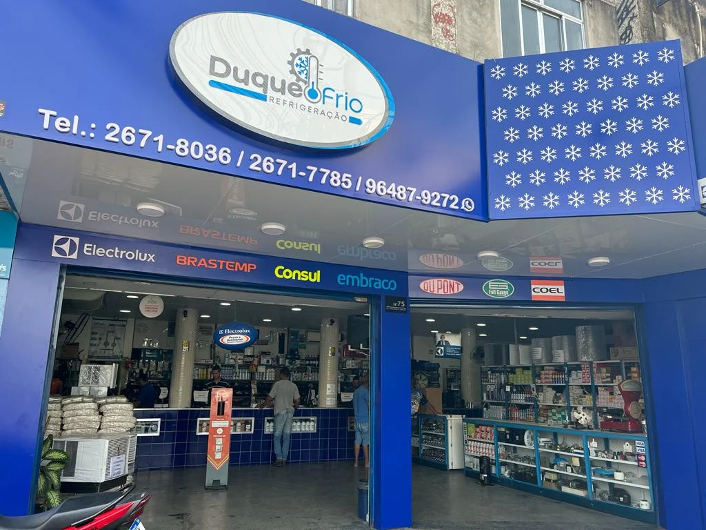Fachada e entrada da loja Duque Frio Refrigeração em Duque de Caxias